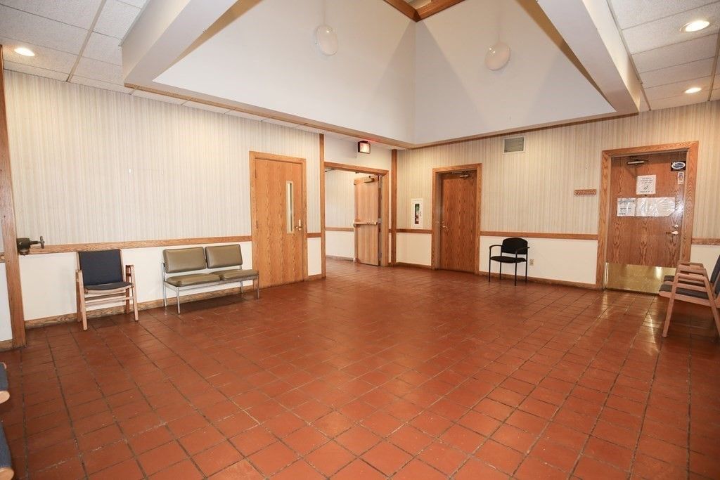 140 Park St, Attleboro, MA 02703